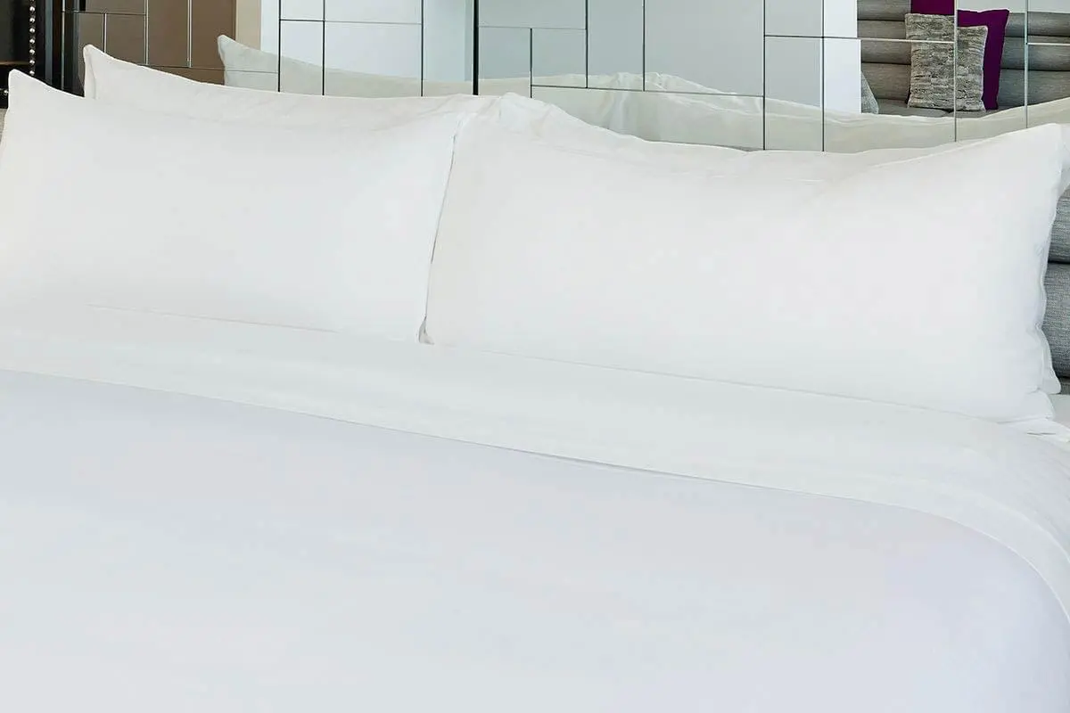 Solid White Bedding Set