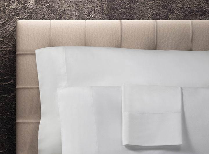 https://www.whotelsthestore.com/images/products/thmb/w-hotels-pillowcases-WHO-105-BLD-300-WH_thmb.jpg